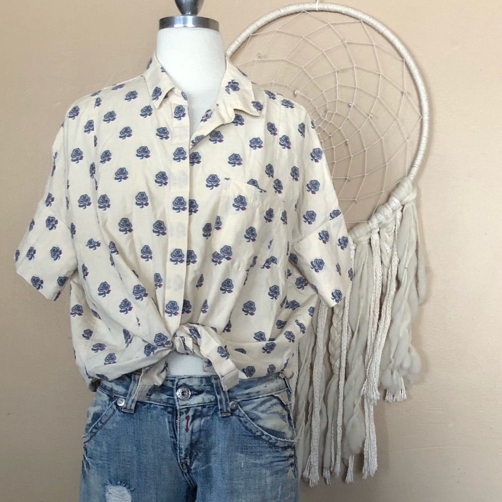 Madewell Boyfriend shortsleeved button down. Boxy